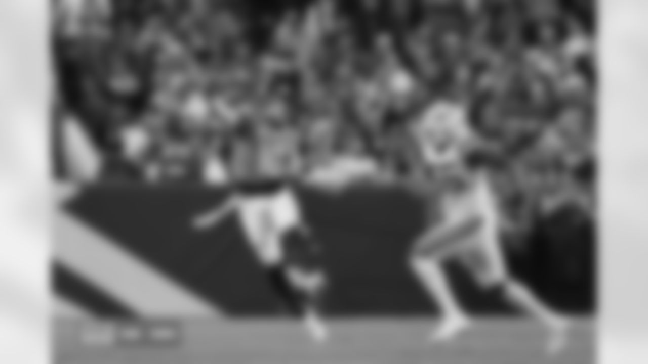 Bo Nix (10) during the Broncos' Week 15 game against the Green Bay Packers at Empower Field at Mile High in Denver, Colorado on December 14, 2025. Photo by Ben Swanson / Denver Broncos