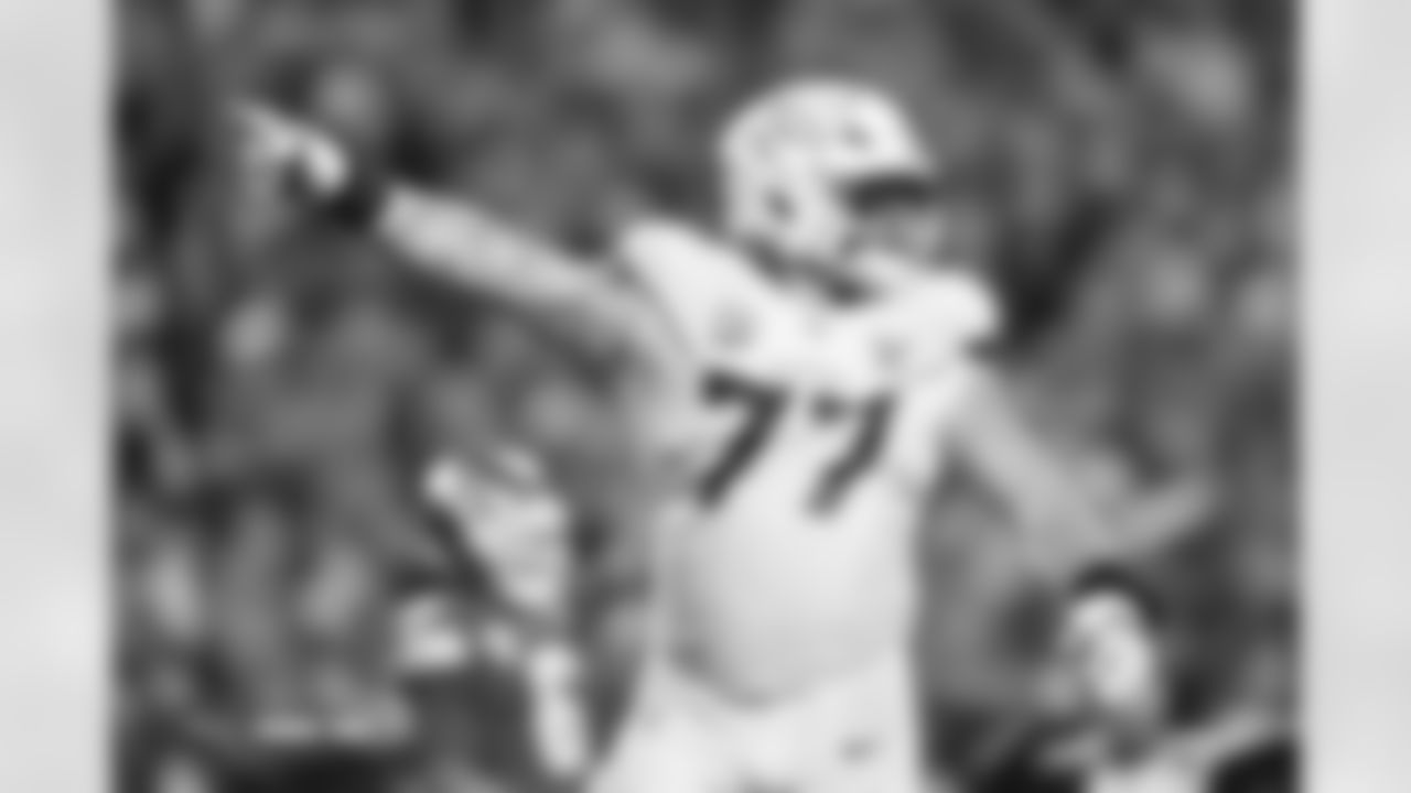 Quinn Meinerz (77) during the Broncos' Week 17 game against the Kansas City Chiefs at GEHA Field at Arrowhead Stadium in Kansas City, Missouri on December 25, 2025. Photo by Gabriel Christus / Denver Broncos