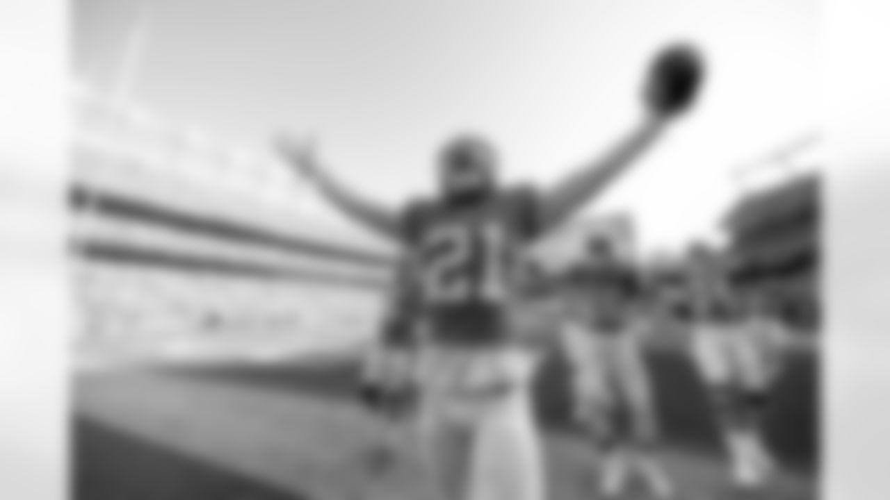 Denver Broncos cornerback Riley Moss (21) celebrates after an interception during the Broncos' Week 5 game against the Las Vegas Raiders at Empower Field at Mile High in Denver, Colorado on October 6, 2024. Photo by Gabriel Christus / Denver Broncos