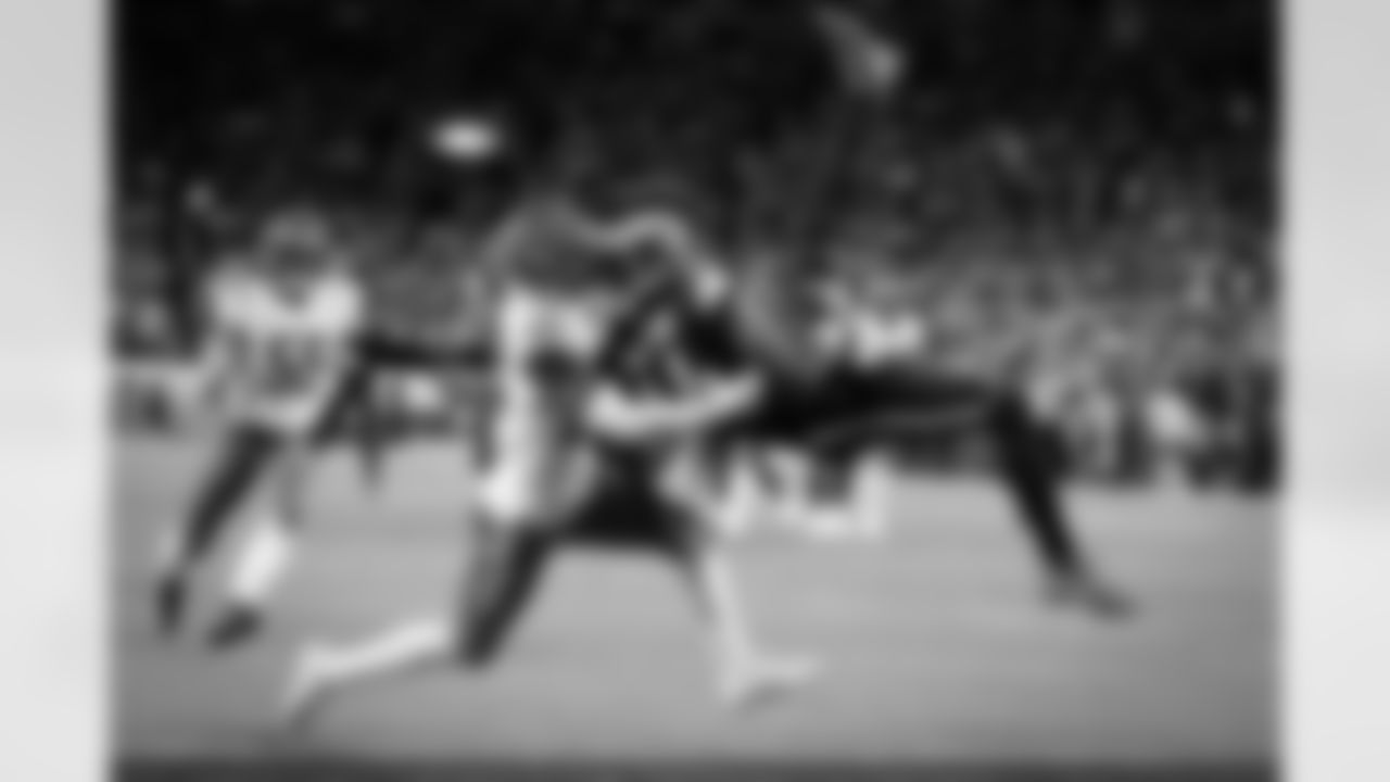 Denver Broncos wide receiver Courtland Sutton (14) makes a catch for a touchdown during the Broncos' Week 4 game against the Cincinnati Bengals at Empower Field at Mile High in Denver, Colorado on September 29, 2025. Photo by Adam Bratten / Denver Broncos