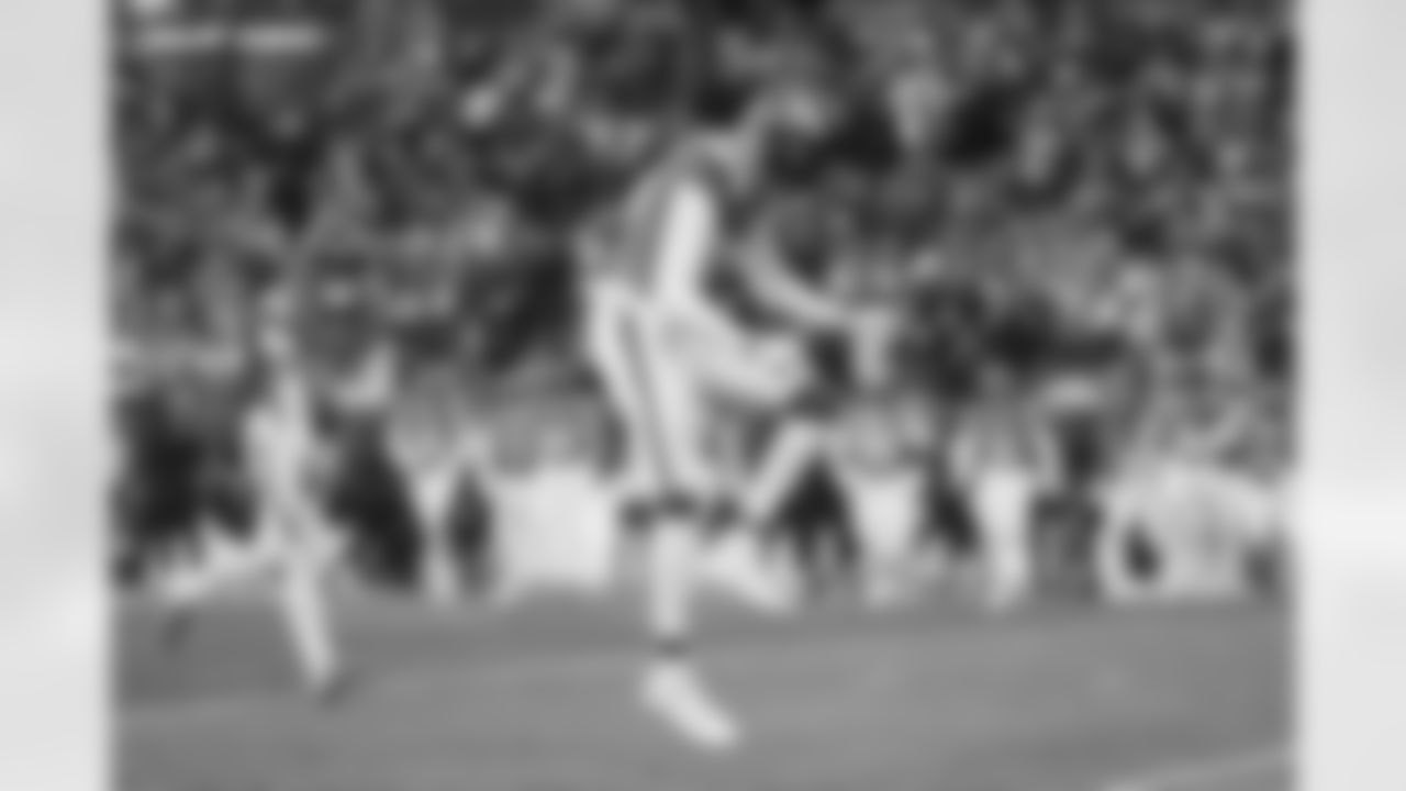 JL Skinner (34) during the Broncos' Divisional Round playoff game against the Buffalo Bills at Empower Field at Mile High in Denver, Colorado on January 17, 2026. Photo by Ben Swanson / Denver Broncos