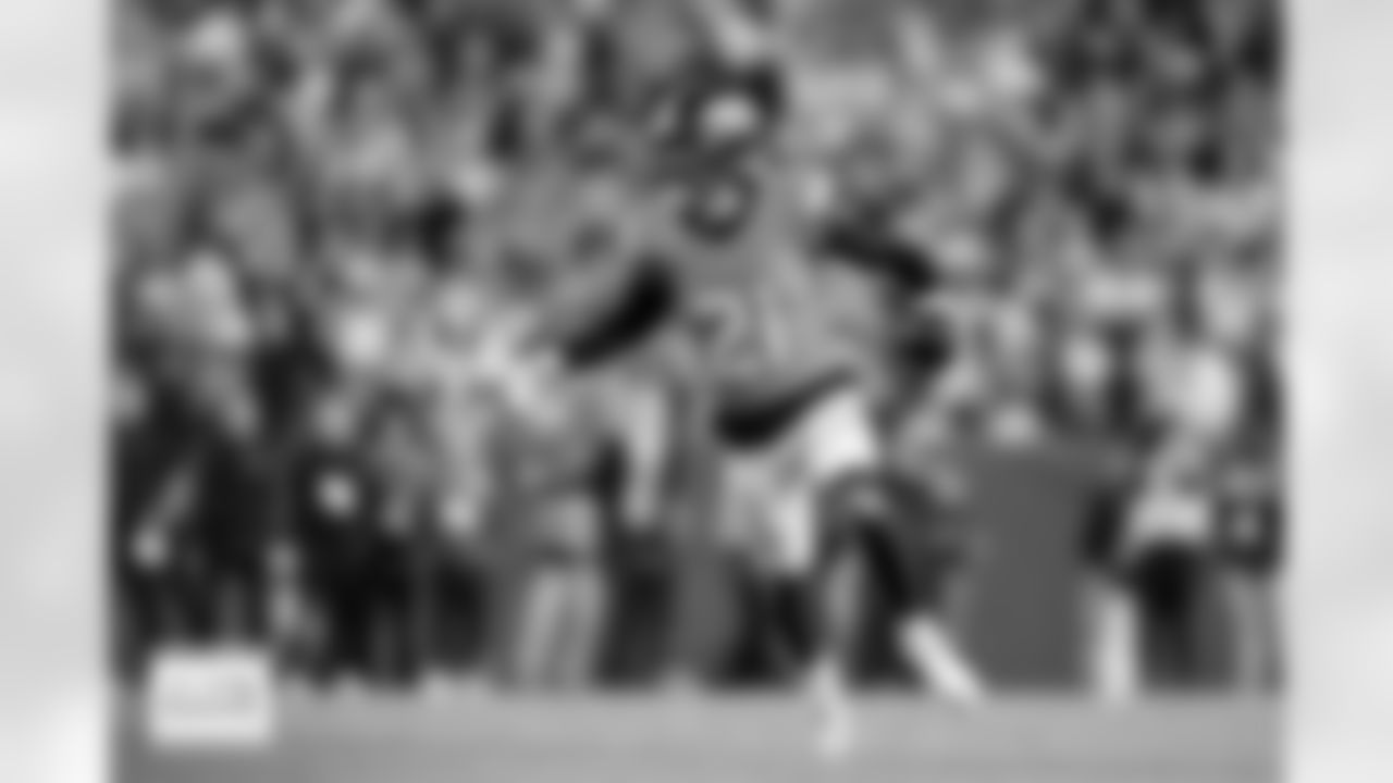 during the Broncos' Week 15 game against the Green Bay Packers at Empower Field at Mile High in Denver, Colorado on December 14, 2025. Photo by Gabriel Christus / Denver Broncos