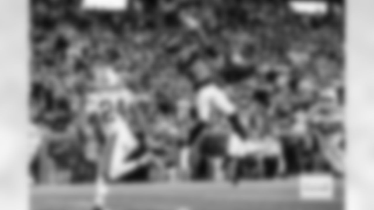 Denver Broncos wide receiver Troy Franklin (11) makes a catch for a touchdown during the Broncos' Week 15 game against the Green Bay Packers at Empower Field at Mile High in Denver, Colorado on December 14, 2025. Photo by Ben Swanson / Denver Broncos