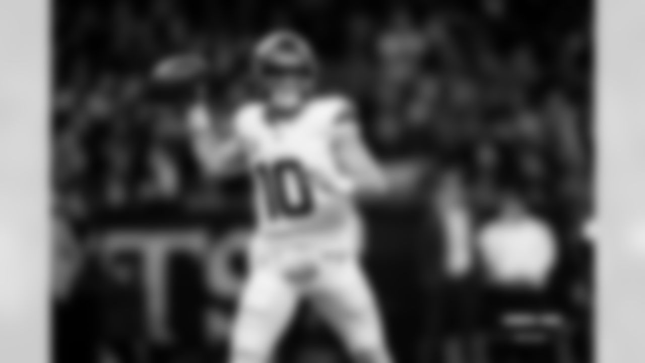Bo Nix throws a pass during the Broncos' Week 7 game against the New Orleans Saints at Caesars Superdome in New Orleans, Louisiana on October 17, 2024. Photo by Gabriel Christus / Denver Broncos