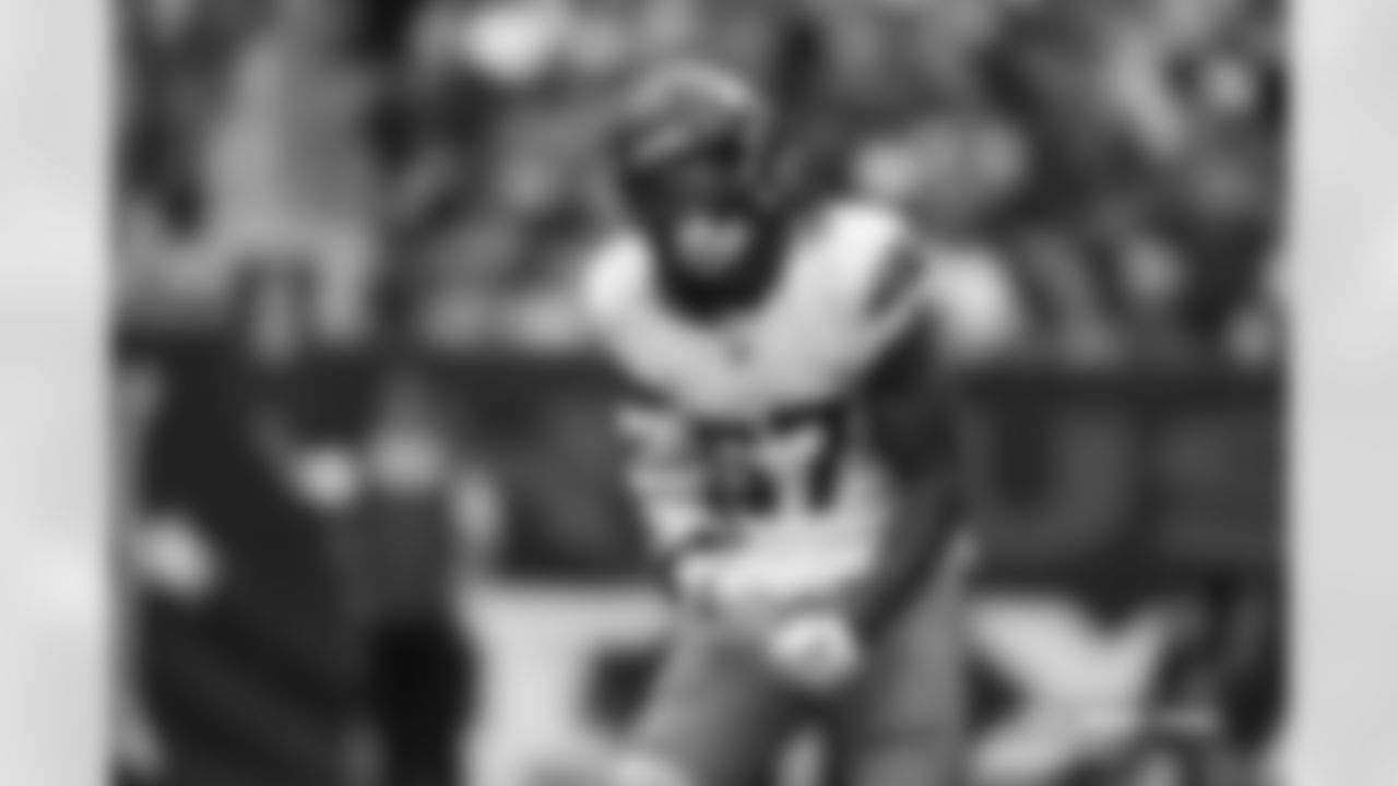 Dre Greenlaw (57) during the Broncos' Week 9 game against the Houston Texans at NRG Stadium in Houston, Texas on November 2, 2025. Photo by Ben Swanson / Denver Broncos