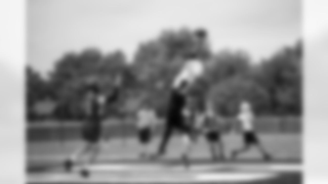 High school student-athletes compete in the 7-on-7 and Linemen Challenge at Denver South High School in Denver, Colorado on June 4, 2025. Photo by Ben Swanson / Denver Broncos