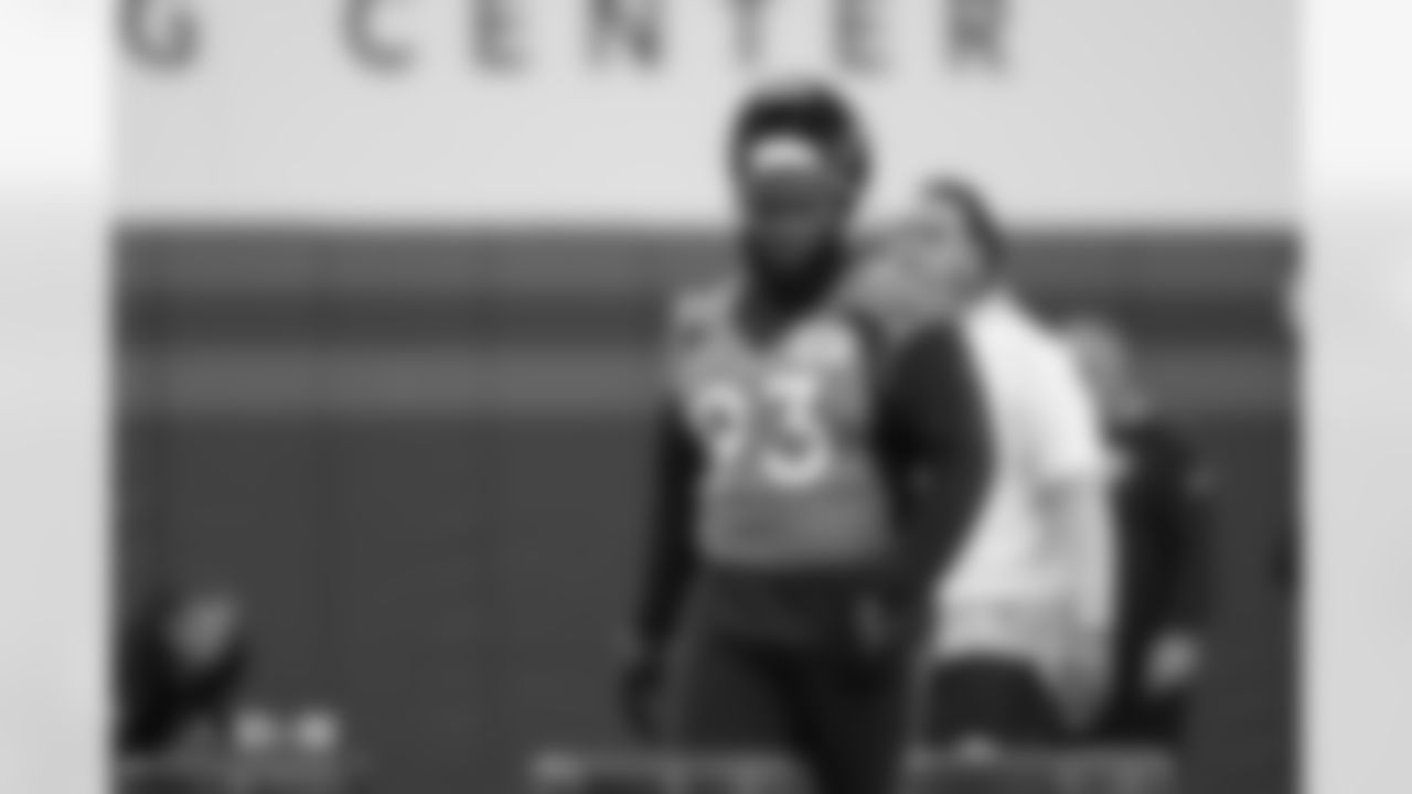D.J. Jones during practice on Thursday, November 30, 2023 at Centura Health Training Center in Englewood, Colorado.
Photo by Gabriel Christus / Denver Broncos