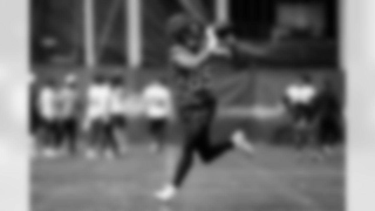 Lucas Krull during practice at Broncos Park Powered by CommonSpirit on August 28, 2025 in Englewood, Colorado. Photo by Ben Swanson / Denver Broncos