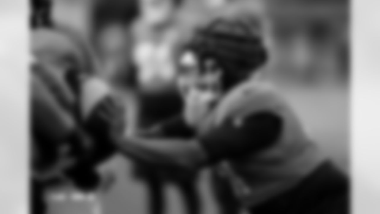 Sam Mustipher during practice at Broncos Park Powered by CommonSpirit in Englewood, Colorado on January 1, 2026. Photo by Ben Swanson / Denver Broncos