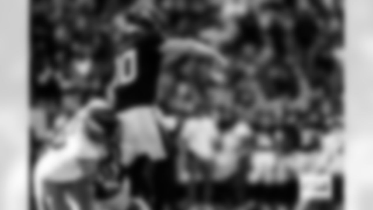 Denver Broncos defensive end Zach Allen (99) pressures Houston Texans quarterback Davis Mills (10) during the Broncos' Week 9 game against the Houston Texans at NRG Stadium in Houston, Texas on November 2, 2025. Photo by Gabriel Christus / Denver Broncos