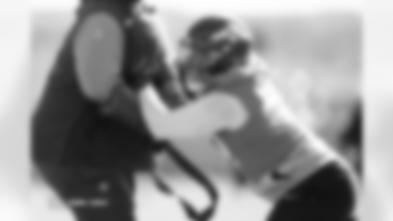 Zach Allen during practice at Broncos Park Powered by CommonSpirit in Englewood, Colorado on October 30, 2025. Photo by Gabriel Christus / Denver Broncos