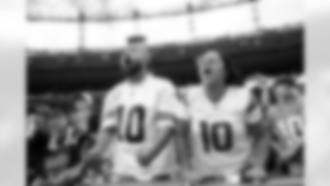 Fans cheer during the Broncos' Week 1 game against the Tennessee Titans at Empower Field at Mile High in Denver, Colorado on September 7, 2025. Photo by Ben Swanson / Denver Broncos