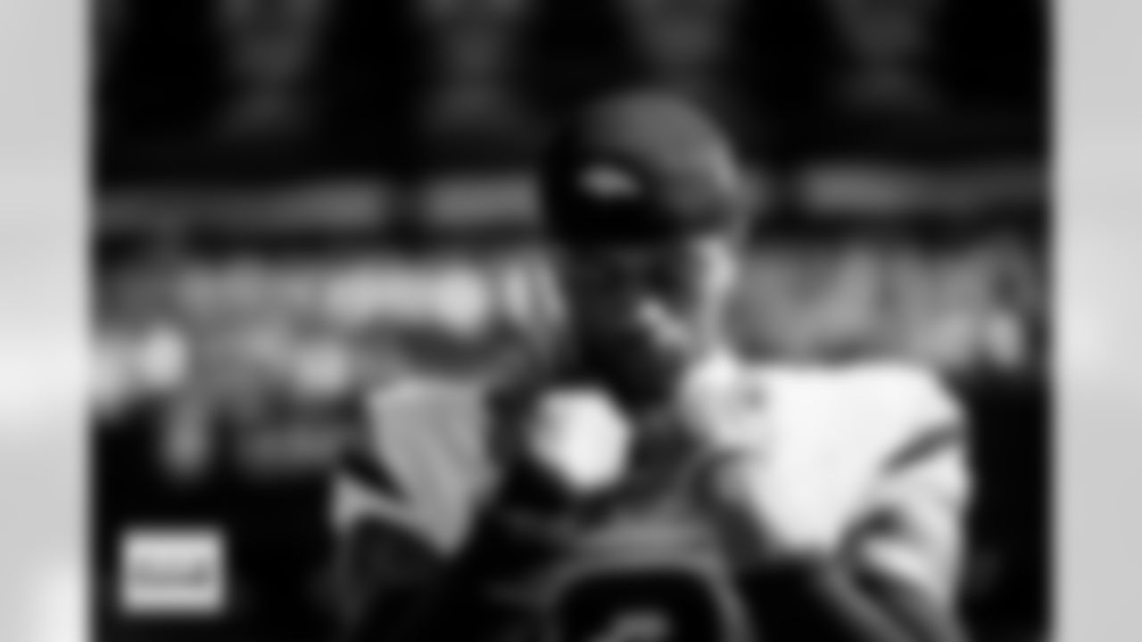 Denver Broncos cornerback Pat Surtain II (2) closes his eyes for the national anthem before the Broncos' Week 5 game against the Philadelphia Eagles at Lincoln Financial Field in Philadelphia, Pennsylvania on October 5, 2025. Photo by Gabriel Christus / Denver Broncos