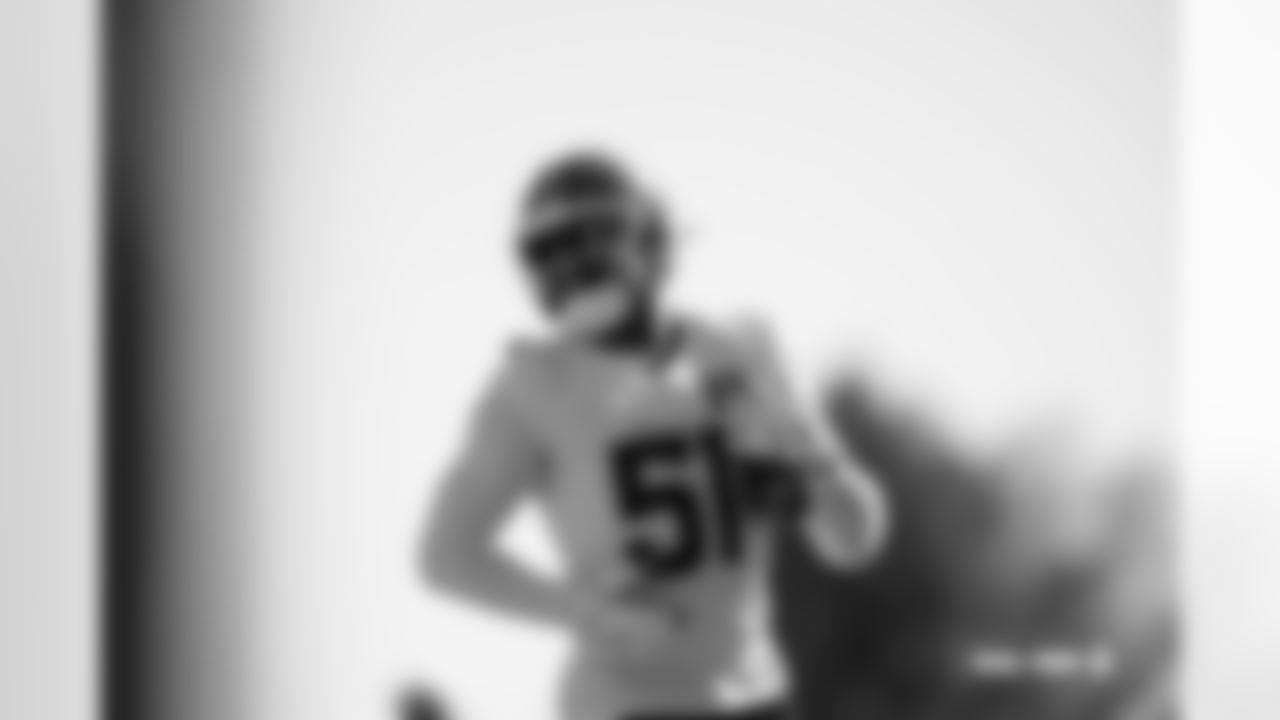 Que Robinson during practice on Wednesday, October 22, 2025 at Broncos Park Powered by CommonSpirit in Englewood, Colorado.
Photo by Gabriel Christus / Denver Broncos