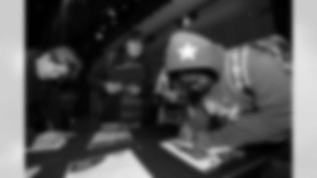 Denver Broncos alumni, cheer and players participated in ENT Adventures in Realiity on Tuesday, December 9, 2025 at Manual High School in Denver, Colorado.
Photo by Gabriel Christus / Denver Broncos