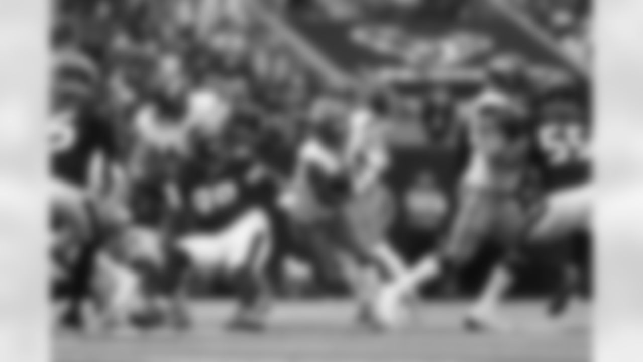 J.K. Dobbins during the Broncos' Week 9 game against the Houston Texans at NRG Stadium in Houston, Texas on November 2, 2025. Photo by Ben Swanson / Denver Broncos