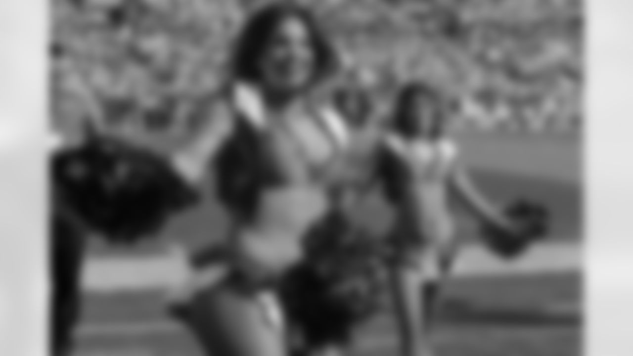 Denver Broncos Cheerleaders during the Broncos' Week 7 game against the New York Giants at Empower Field at Mile High in Denver, Colorado on October 19, 2025. Photo by Paul Cloud / Denver Broncos