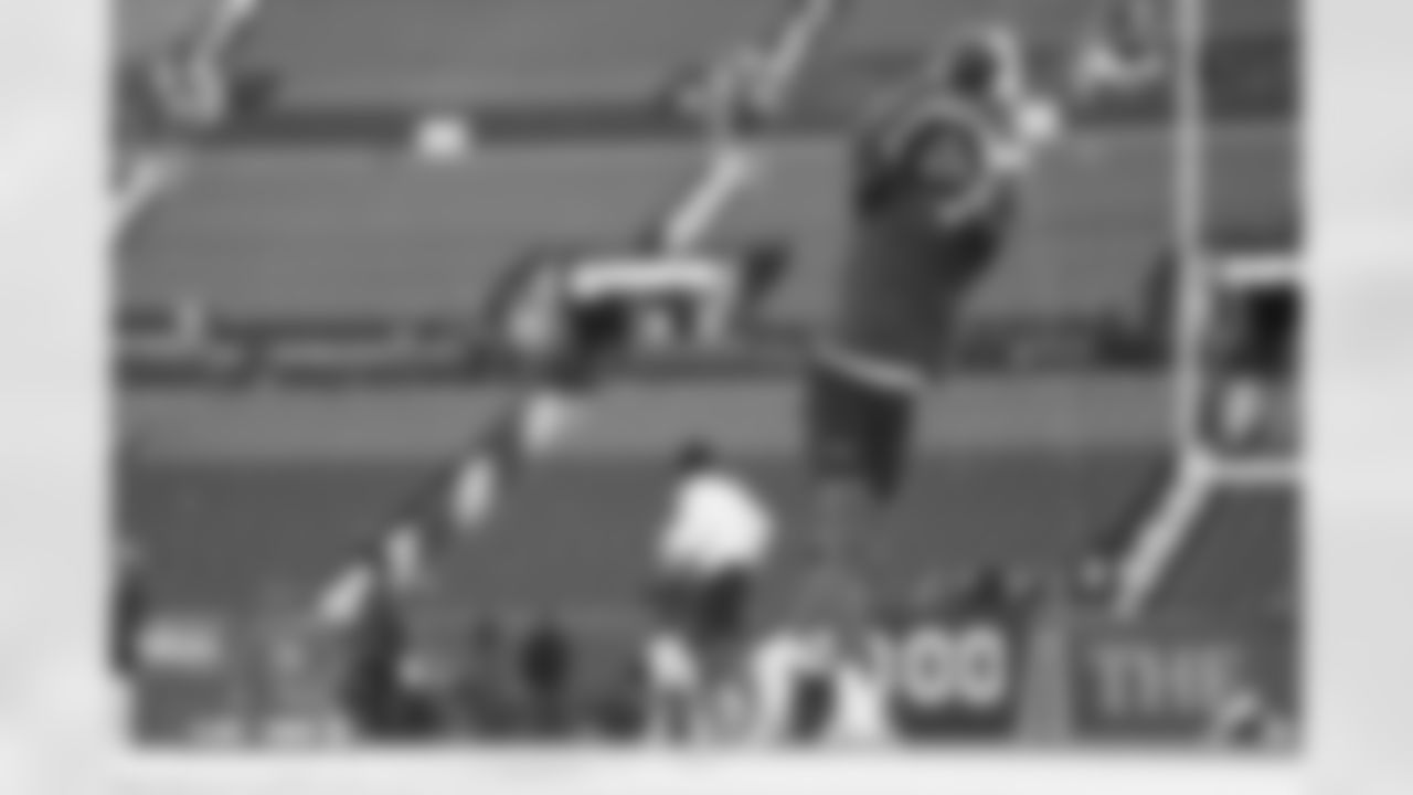 Troy Franklin before the Broncos' Week 18 game against the Los Angeles Chargers at Empower Field at Mile High in Denver, Colorado on January 4, 2026. Photo by Ben Swanson / Denver Broncos