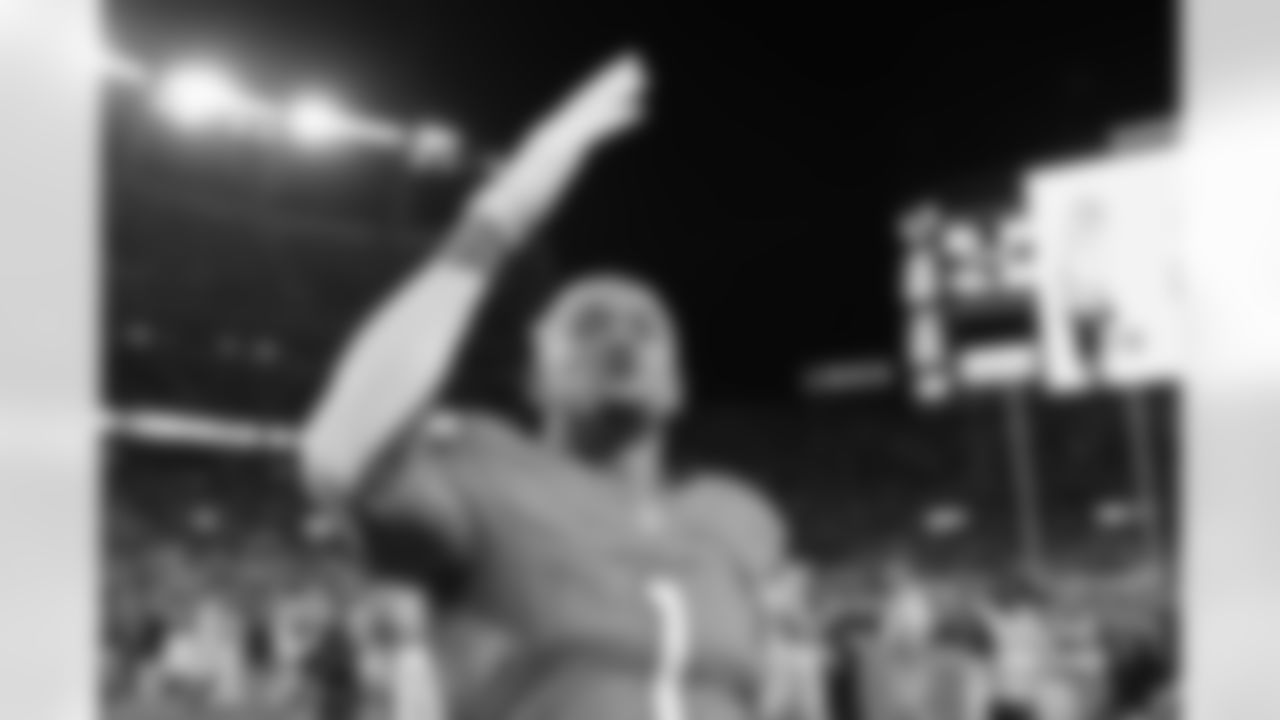 Evan Engram (1) during the Broncos' Week 11 game against the Kansas City Chiefs at Empower Field at Mile High in Denver, Colorado on November 16, 2025. Photo by Ben Swanson / Denver Broncos