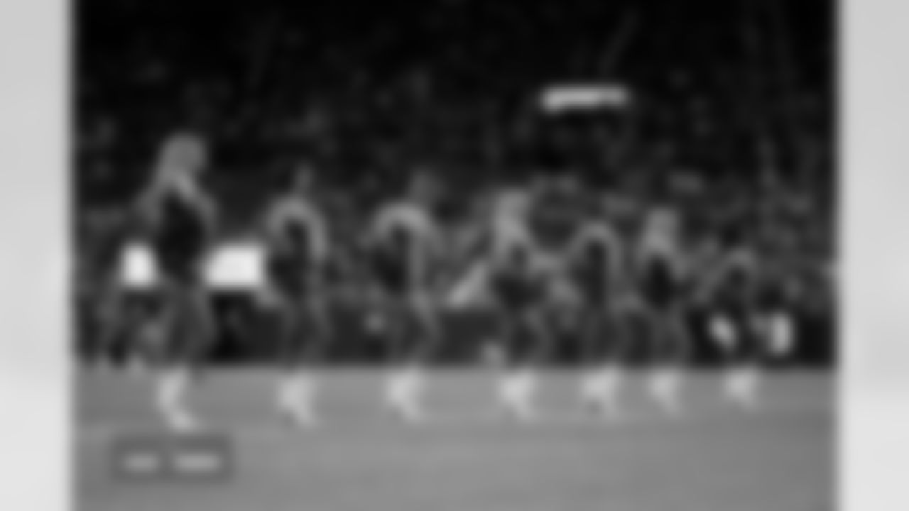 DBC Hadyn, DBC Sydney V, DBC Ann-Marie, DBC Zoe, DBC Athena, DBC Emily and DBC Sarah during the Broncos' preseason Week 2 game against the Arizona Cardinals at Empower Field at Mile High in Denver, Colorado on August 16, 2025. Photo by Gabriel Christus / Denver Broncos