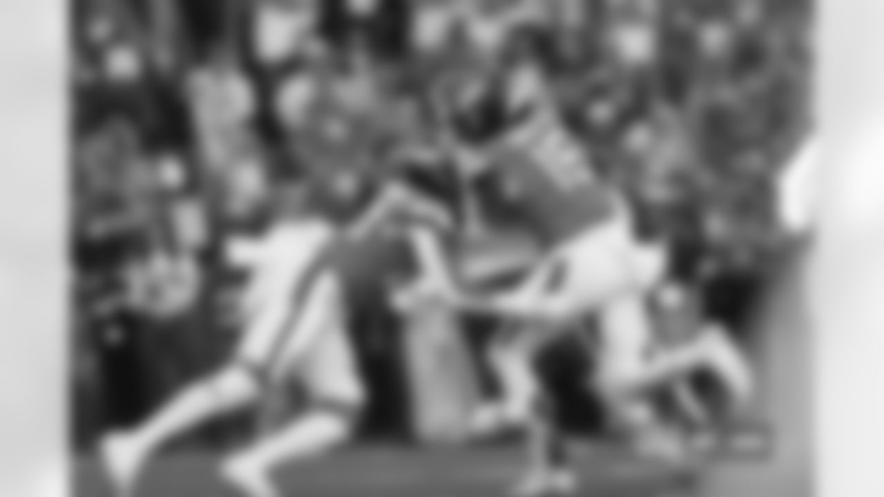 Justin Strnad (40) and Nik Bonitto (15) during the Broncos' Week 11 game against the Kansas City Chiefs at Empower Field at Mile High in Denver, Colorado on November 16, 2025. Photo by Ben Swanson / Denver Broncos