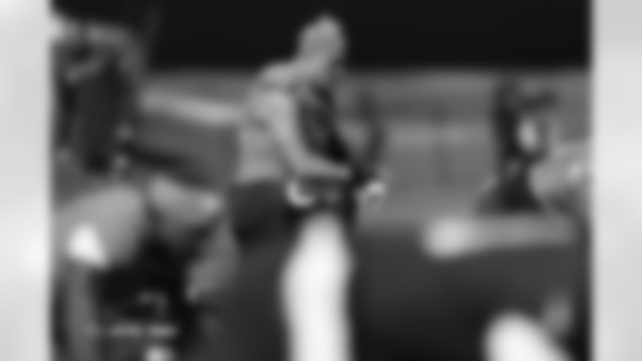 Garett Bolles during practice at Broncos Park Powered by CommonSpirit in Englewood, Colorado on October 16, 2025. Photo by Gabriel Christus / Denver Broncos