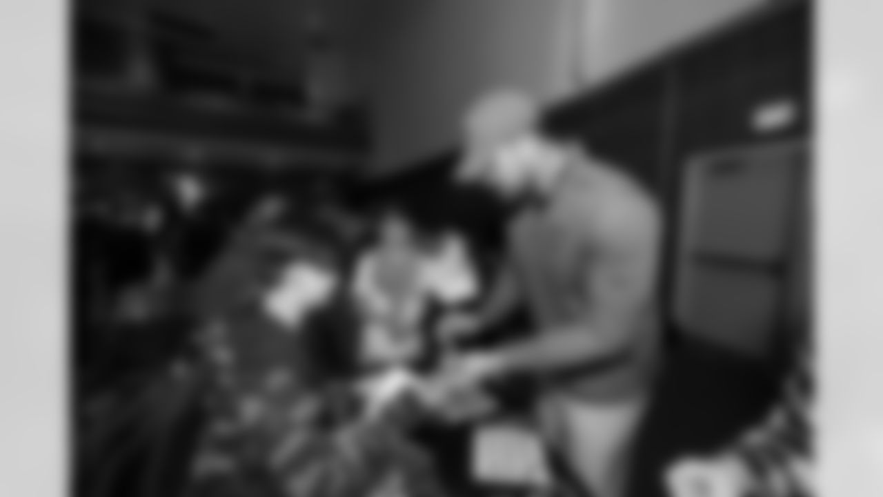 Denver Broncos alumni, cheer and players participated in ENT Adventures in Realiity on Tuesday, December 9, 2025 at Manual High School in Denver, Colorado.
Photo by Gabriel Christus / Denver Broncos