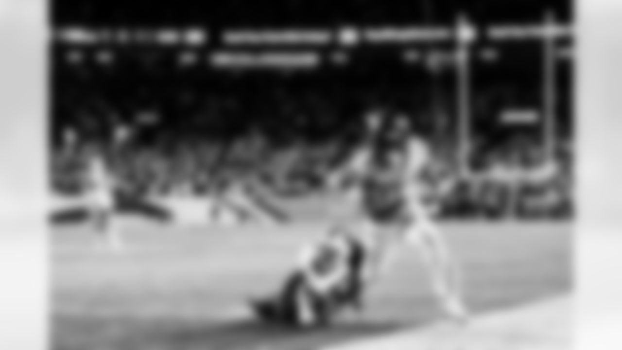 Denver Broncos wide receiver Marvin Mims Jr. (19) makes a catch for a touchdown during the Broncos' Divisional Round playoff game against the Buffalo Bills at Empower Field at Mile High in Denver, Colorado on January 17, 2026. Photo by Ben Swanson / Denver Broncos