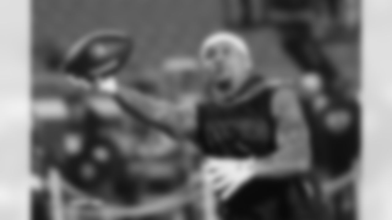 Evan Engram before the Broncos' Week 17 game against the Kansas City Chiefs at GEHA Field at Arrowhead Stadium in Kansas City, Missouri on December 25, 2025. Photo by Gabriel Christus / Denver Broncos