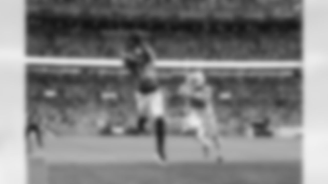 Denver Broncos wide receiver Courtland Sutton (14) catches a touchdown pass during the Broncos' Week 15 game against the Green Bay Packers at Empower Field at Mile High in Denver, Colorado on December 14, 2025. Photo by Gabriel Christus / Denver Broncos