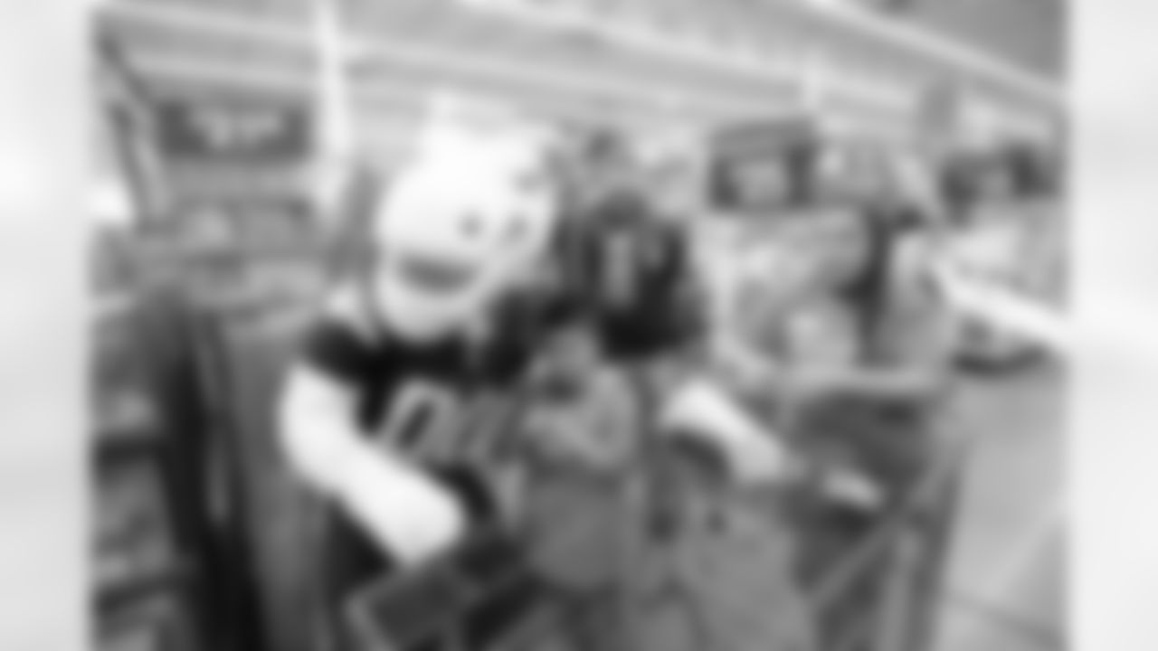 Denver Broncos Alumni helped kids from the Boys & Girls Club shop for Christmas during a Shop with a Jock event on Thursday, December 4, 2025 in Aurora, Colorado.
Photo by Gabriel Christus / Denver Broncos