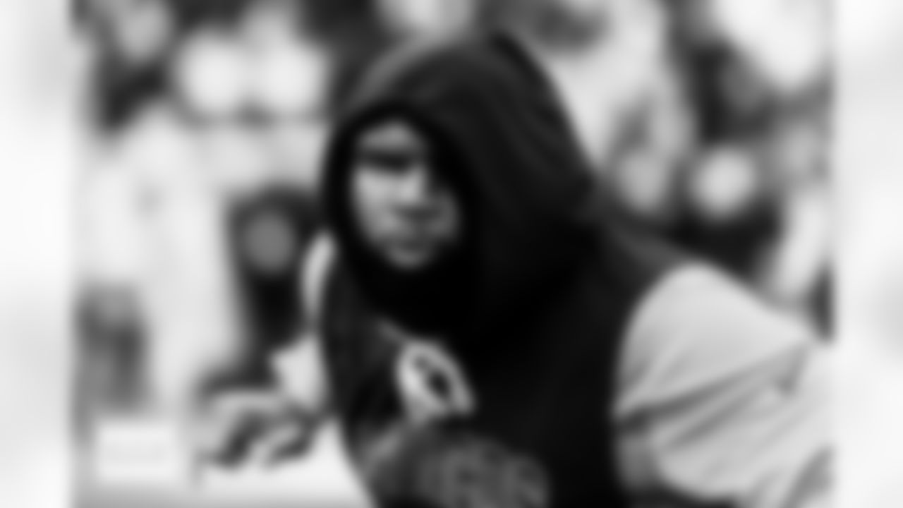 John Franklin-Myers warms up before the AFC Championship Game between the Denver Broncos and New England Patriots at Empower Field at Mile High in Denver, Colorado on January 25, 2026. Photo by Ben Swanson / Denver Broncos