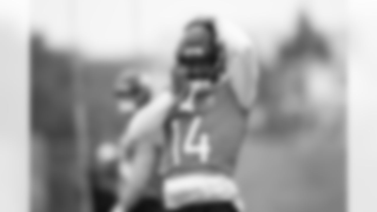 Courtland Sutton during practice at Broncos Park Powered by CommonSpirit in Englewood, Colorado on September 5, 2025. Photo by Ben Swanson / Denver Broncos