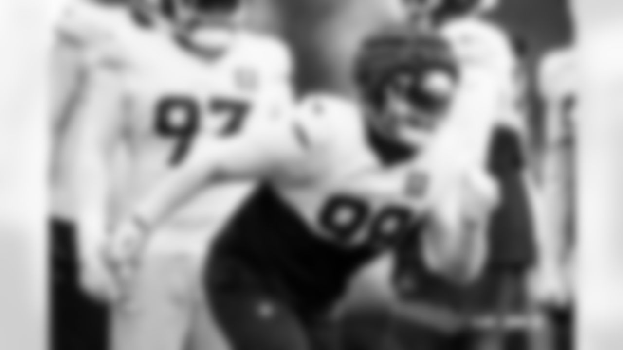 John Franklin-Myers during practice at Broncos Park Powered by CommonSpirit in Englewood, Colorado on January 1, 2026. Photo by Ben Swanson / Denver Broncos