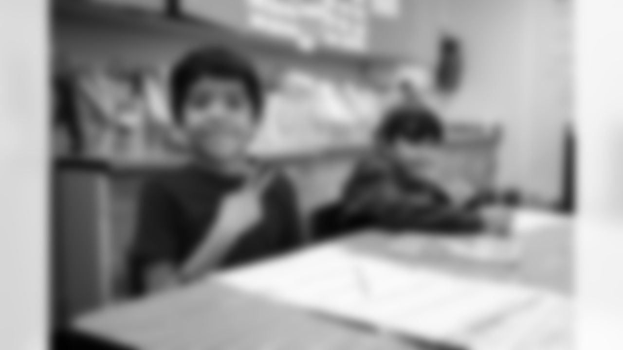 The Denver Broncos and CommonSpirit host a Thanksgiving assembly and activities about kindness at Colfax Elementary School in Denver, Colorado on November 11, 2025. Photo by Ben Swanson / Denver Broncos