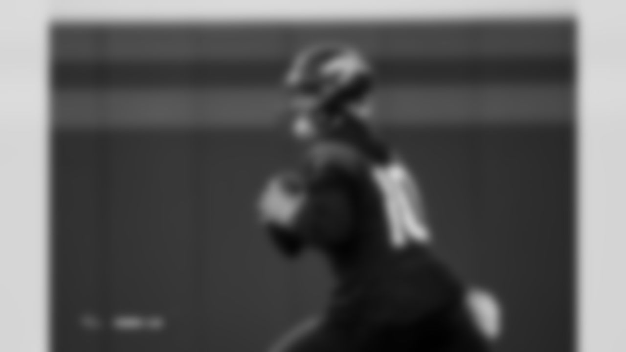 Bo Nix during practice at Broncos Park Powered by CommonSpirit in Englewood, Colorado on December 4, 2025. Photo by Ben Swanson / Denver Broncos