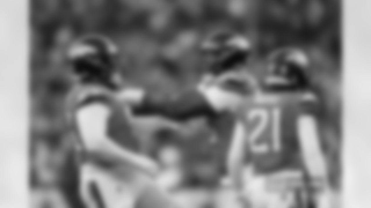 D.J. Jones and Eyioma Uwazurike during the Broncos' Week 7 game against the New York Giants at Empower Field at Mile High in Denver, Colorado on October 19, 2025. Photo by Ben Swanson / Denver Broncos