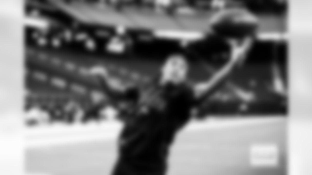 Denver Broncos wide receiver Pat Bryant warms up before the Broncos' Week 14 game against the Las Vegas Raiders at Allegiant Stadium in Las Vegas, Nevada on December 7, 2025. Photo by Gabriel Christus / Denver Broncos