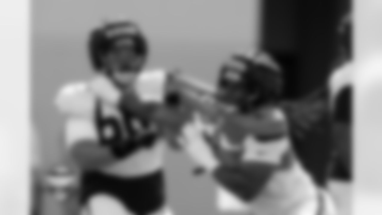 Joe Michalski and Jordan Miller during a training camp practice at Broncos Park Powered by CommonSpirit on Monday, July 28, 2025 in Englewood, Colorado.
Photo by Gabriel Christus / Denver Broncos