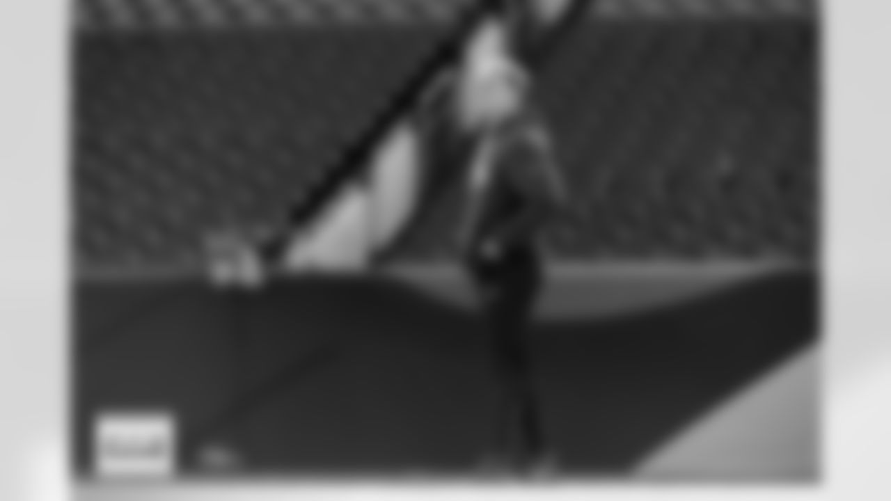 Bo Nix looks up before the Broncos' Week 11 game against the Kansas City Chiefs at Empower Field at Mile High in Denver, Colorado on November 16, 2025. Photo by Gabriel Christus / Denver Broncos