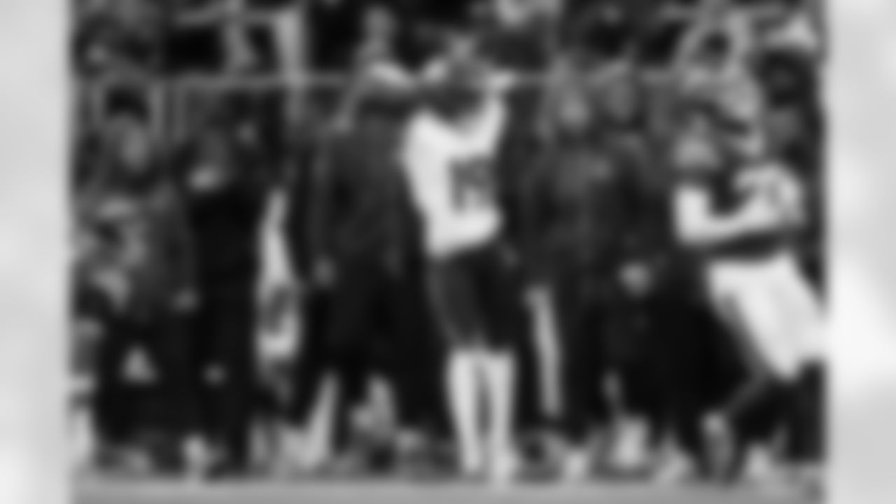 Denver Broncos wide receiver Marvin Mims Jr. (19) flexes as he celebrates a reception during the Broncos' Week 6 game against the New York Jets at Tottenham Hotspur Stadium in London, England on October 12, 2025. Photo by Ben Swanson / Denver Broncos