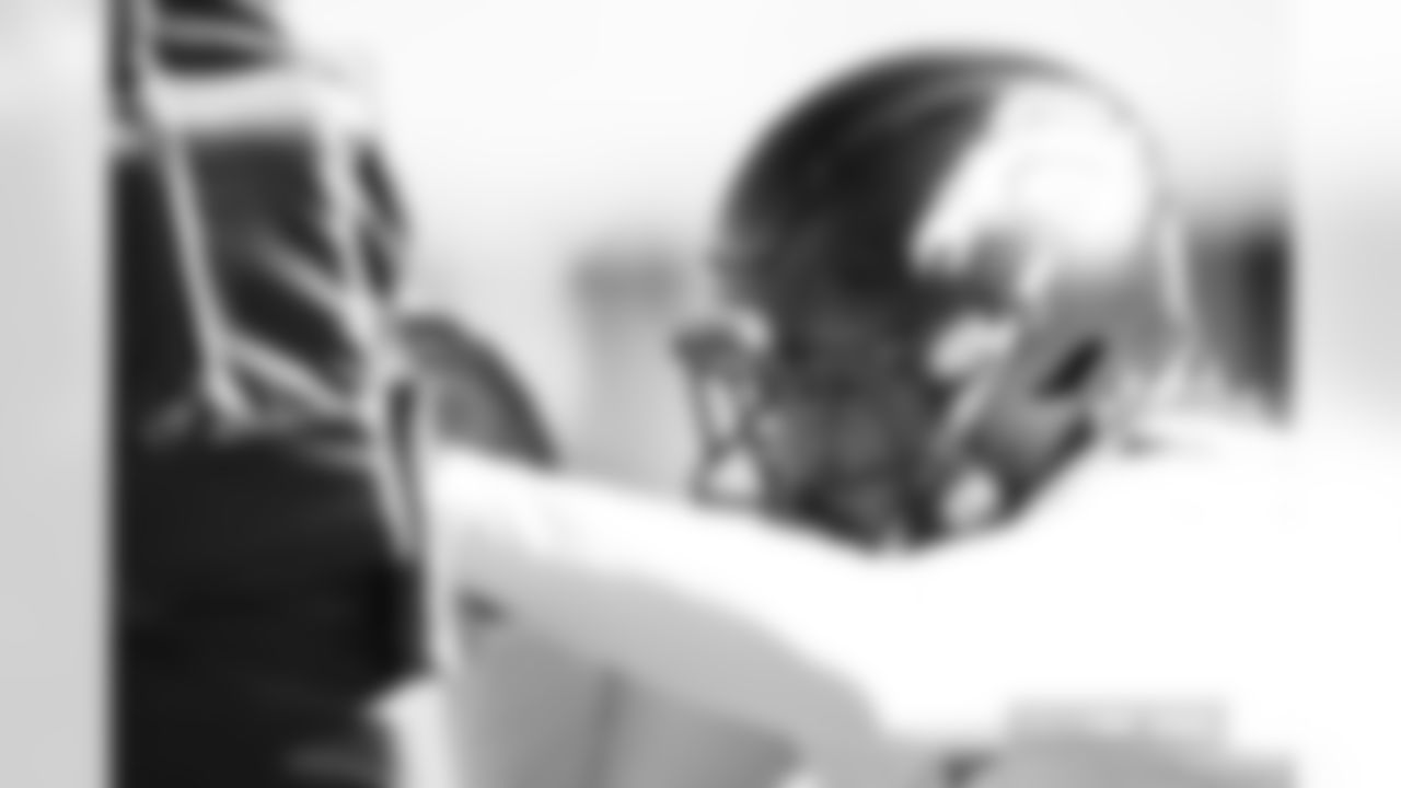 Eyioma Uwazurike during practice at Broncos Park Powered by CommonSpirit in Englewood, Colorado on December 10, 2025. Photo by Ben Swanson / Denver Broncos