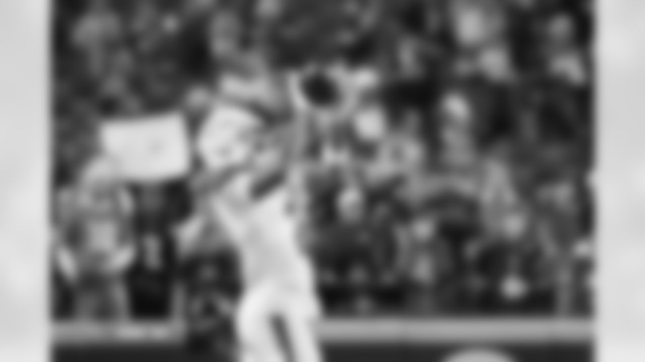 Pat Surtain II (2) before the Broncos' Week 17 game against the Kansas City Chiefs at GEHA Field at Arrowhead Stadium in Kansas City, Missouri on December 25, 2025. Photo by Gabriel Christus / Denver Broncos