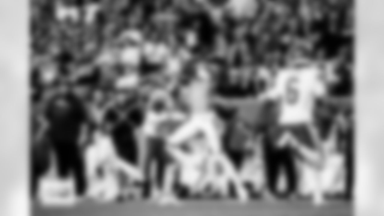 Denver Broncos wide receiver Troy Franklin (11) makes a catch during the Broncos' Week 11 game against the Kansas City Chiefs at Empower Field at Mile High in Denver, Colorado on November 16, 2025. Photo by Ben Swanson / Denver Broncos