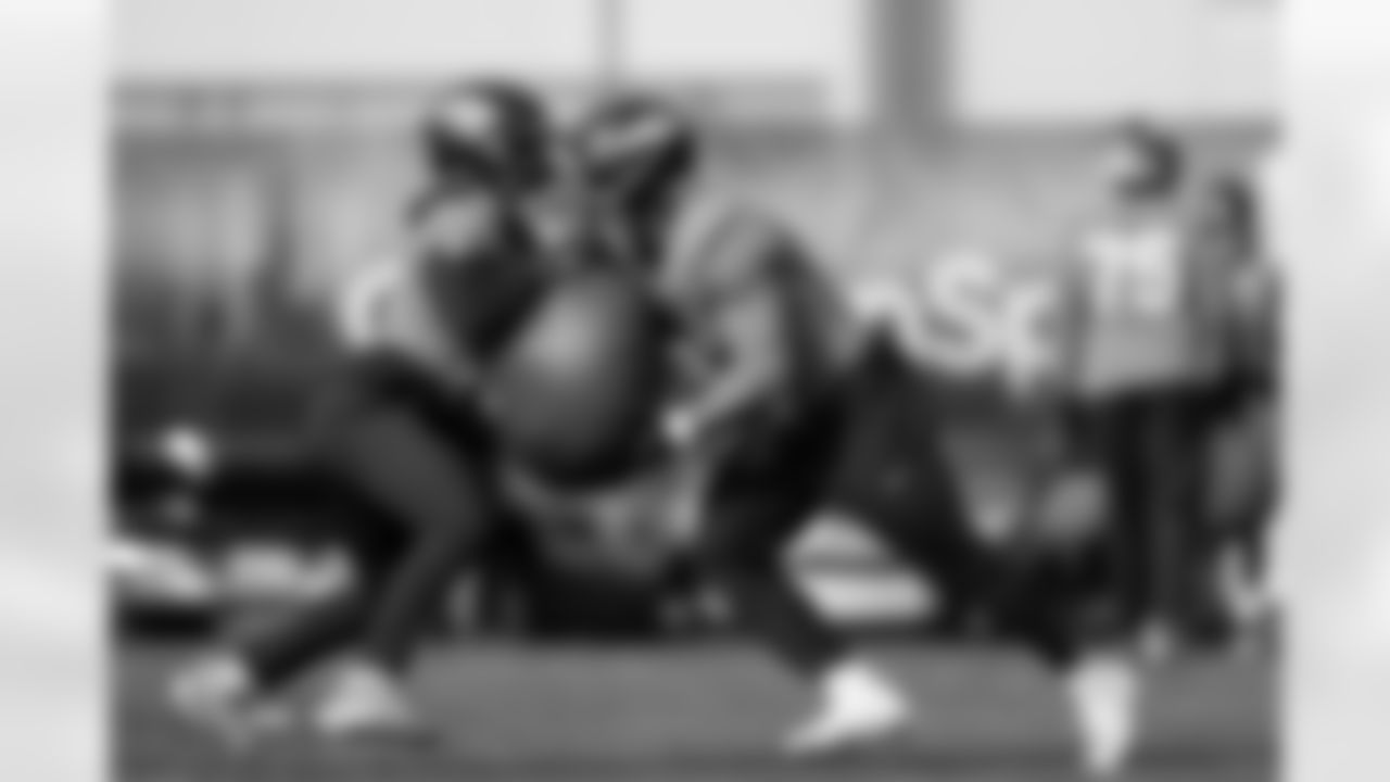 Tyler Badie and Adam Prentice during practice at Broncos Park Powered by CommonSpirit in Englewood, Colorado on November 12, 2025. Photo by Gabriel Christus / Denver Broncos