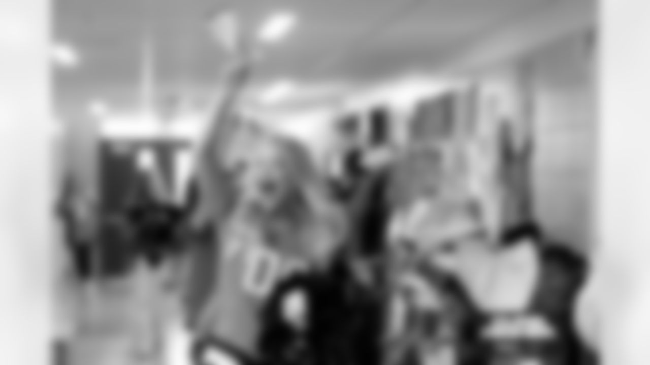 DBC Stephanie during a school hallway parade to celebrate the Denver Broncos making the playoffs on Thursday, January 15, 2026 at Montview Elementary School in Denver, Colorado.
Photo by Gabriel Christus / Denver Broncos