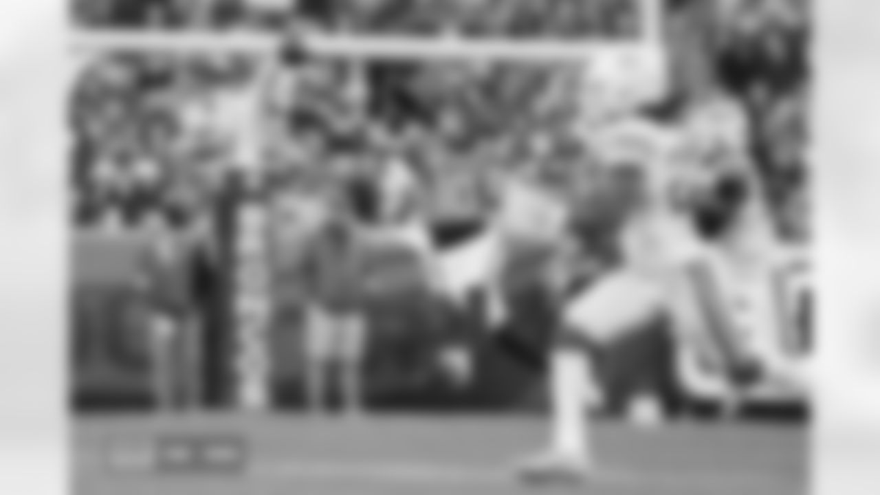 Bo Nix (10) during the Broncos' Week 15 game against the Green Bay Packers at Empower Field at Mile High in Denver, Colorado on December 14, 2025. Photo by Gabriel Christus / Denver Broncos