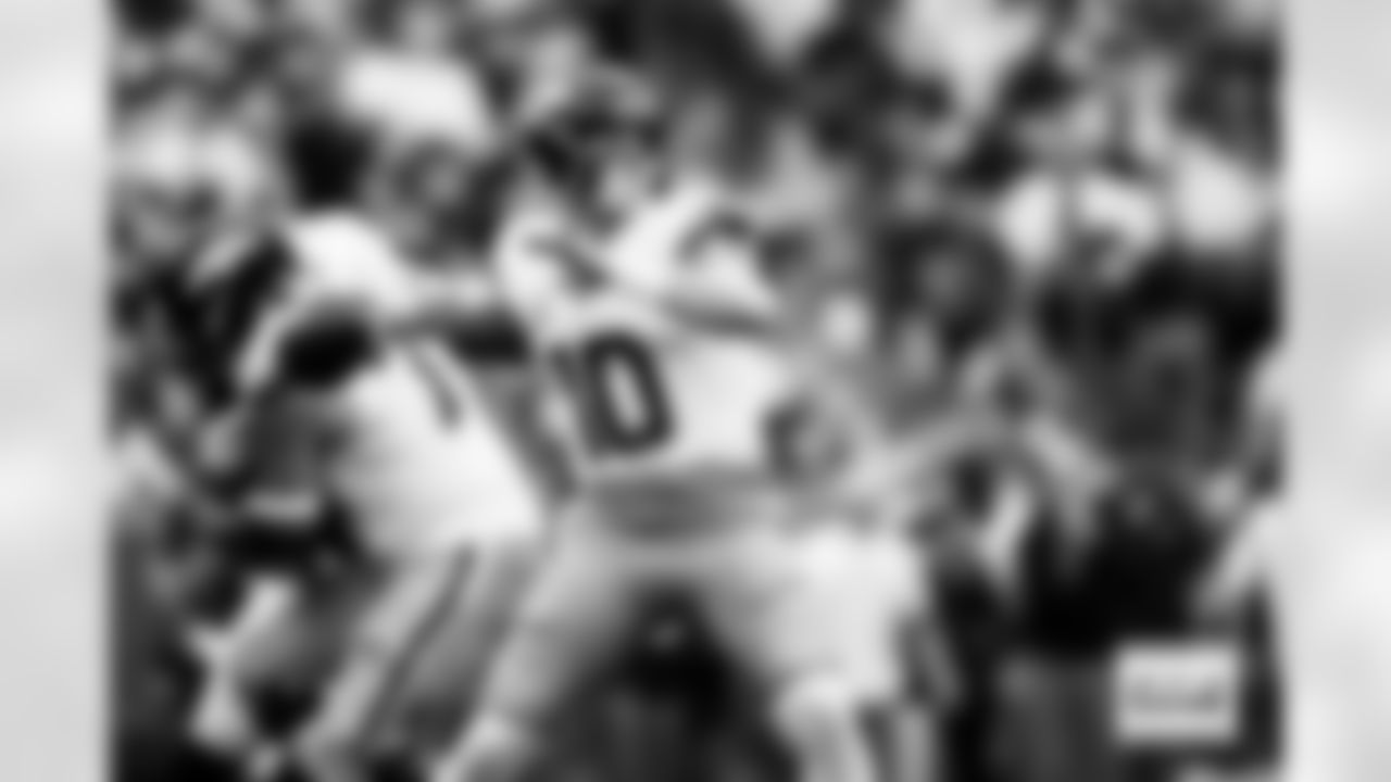 Denver Broncos quarterback Bo Nix (10) throws a pass during the Broncos' Week 9 game against the Houston Texans at NRG Stadium in Houston, Texas on November 2, 2025. Photo by Gabriel Christus / Denver Broncos