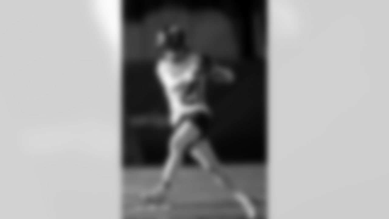 Riley Moss during practice at Broncos Park Powered by CommonSpirit in Englewood, Colorado on November 14, 2025. Photo by Ben Swanson / Denver Broncos