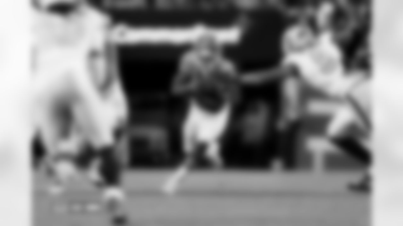 J.K. Dobbins before the Broncos' Week 10 game against the Las Vegas Raiders at Empower Field at Mile High in Denver, Colorado on November 6, 2025. Photo by Ben Swanson / Denver Broncos